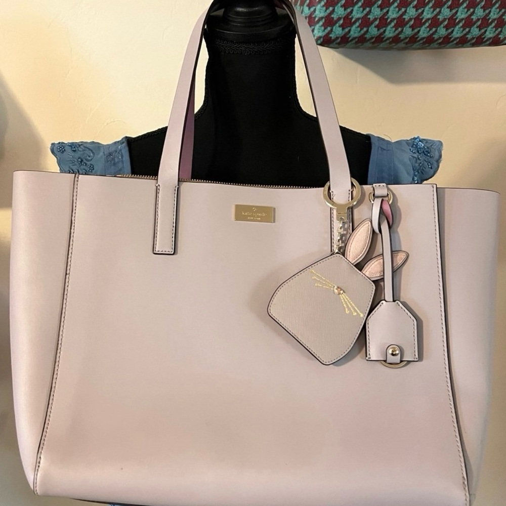 Kate Spade Pink Tote Bag with Sophisticated Design